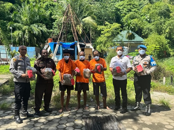 Sat Narkoba Polresta Musnahkan 5 Kg Ganja Hasil Penangkapan