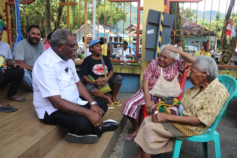 Di Kampung Waena, Walikota Jayapura Dengarkan Keluhan Masyarakat