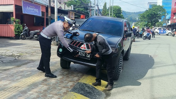 ‎Hari Ke-12 Operasi Zebra Polresta. Ko Tertib Ko Aman dan Selamat Dalam Berlalu lintas  ‎