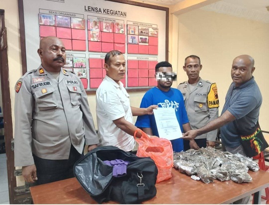 Calon Penumpang KM Ciremai Tertangkap Bawa 2,1 Kg Ganja