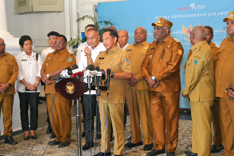 Presiden Prabowo Perintahkan Mendagri Awasi Kepala Daerah di Papua  Jika Ada Penghematan di Bidang Yang Lain, Dana Otsus Papua Akan Disamakan Kembali