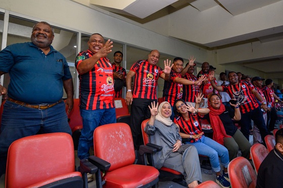 Persipura Bungkam Barito 4–1 di Lukas Enembe, Gubernur Papua Optimistis Promosi ke Liga 1