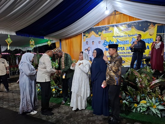 Abisai Rollo Ajak Warga Jayapura Jaga Kebersamaan Jelang Idul Fitri