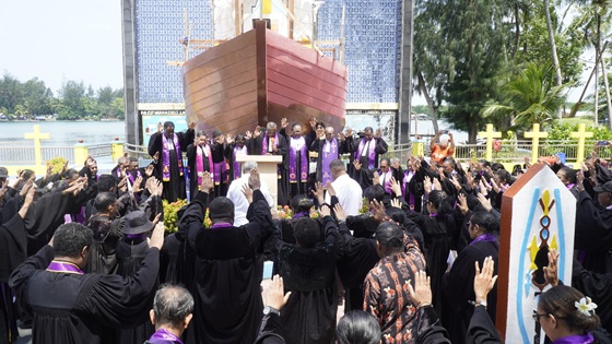 Doa Bersama Untuk Pemulihan Kota Jayapura di Pulau Metudeby