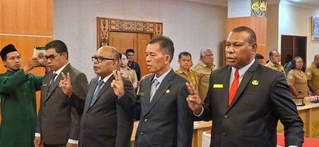 “Empat Pejabat Kunci Pemkot Jayapura Dilantik, Abisai Rollo Tegaskan Fokus Pelayanan Masyarakat”
