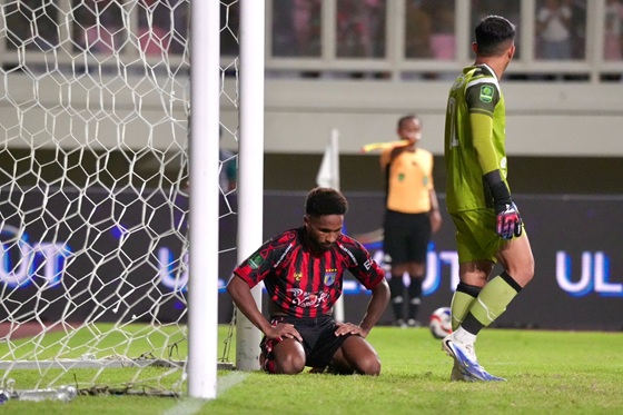 Menahan Mutiara Hitam di Tanah Papua