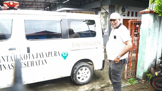 Sidak di Puskesmas Hamadi, Walikota ABR : ASN Terbukti Terlibat Bakal Dikenai Sanksi  “Saya minta jangan ada lagi aksi palang-memalang di puskesmas. Ini fasilitas umum yang harus melayani masyarakat. Siapa saja pegawai yang terlibat, segera laporkan nama-namanya kepada saya,” tegasnya.