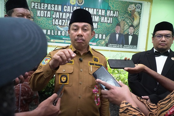 Wawalkot Jayapura H Rustan Saru ketika diwawancarai