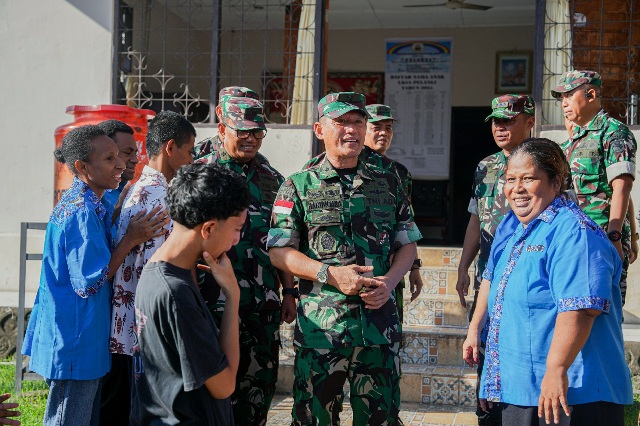 Kodam Cenderawasih Anjangsana ke Panti Asuhan Pelangi Sambut HUT ke-63