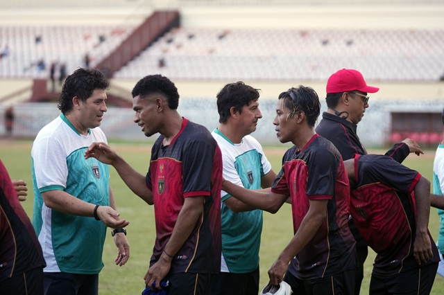 Bima Ragil ikut latihan Perdana bersama Skuad Mutiara Hitam Persipura Jayapura