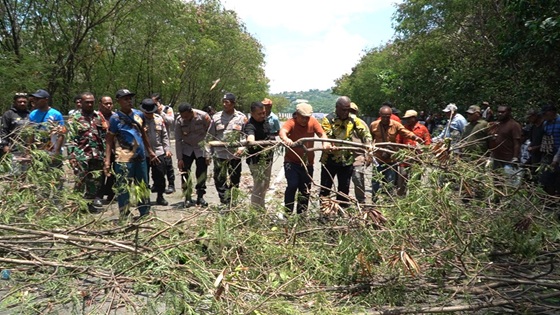 Palang Ring Road Jayapura Dibuka, Pemkot dan Masyarakat Adat Bahas Hak Ulayat