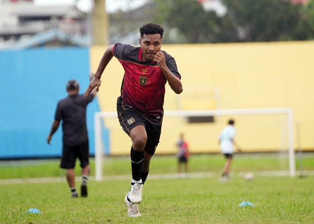 Persipura Pinjamkan Markus Madjar ke Klub Super League, Talenta Muda Papua Naik Level